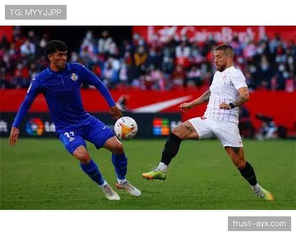 格拉纳达状态回暖,精彩表现引爆赛场焦点 格拉纳达状态回暖,精彩表现引爆赛场焦点