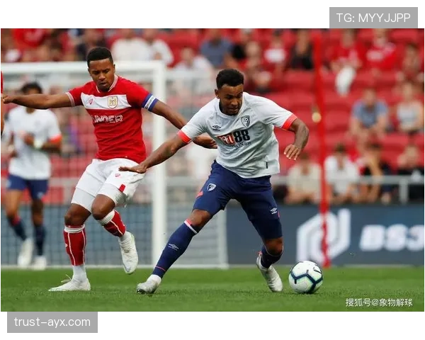 英超谢菲尔德联续约麦克伯恩，后防核心留队增强防线稳定性