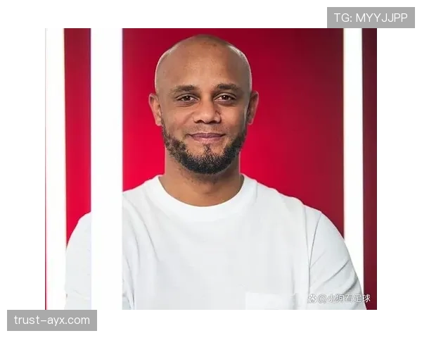 孔帕尼不准许家里沙发乱放，这自律也太明星了吧？