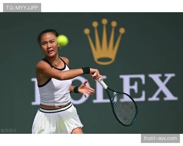 袁悦训练完直接去奢侈品店刷卡，这姐的日常比偶像剧还敢拍